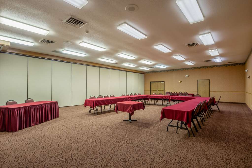 Quality Inn Mineral Point - photo 26