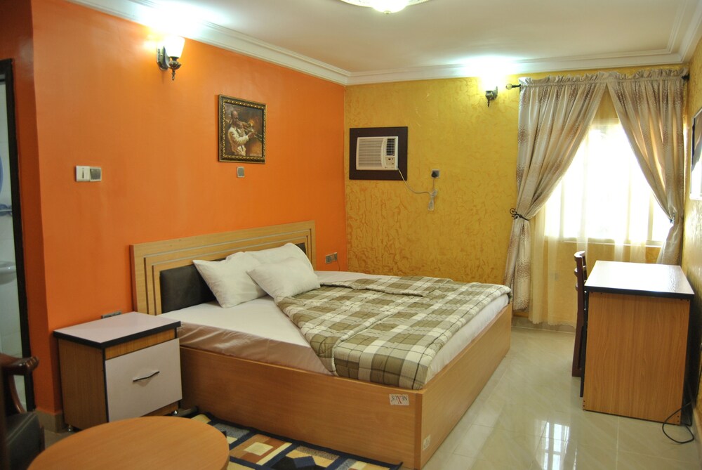 De Royal Legacy Hotel and Suites in Umuahia, Nigeria