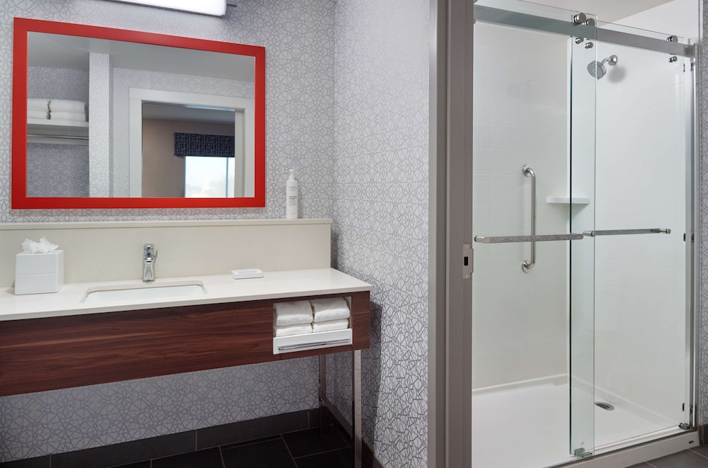 Hampton Inn and Suites Fultondale Birmingham I 65 - photo 9