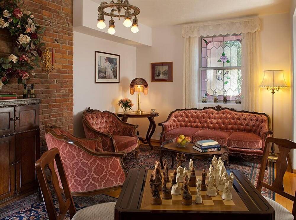 The Roosevelt Inn - photo 34