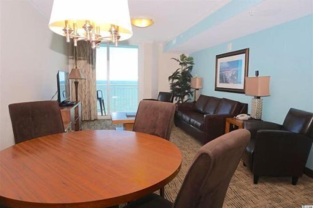 Towers On The Grove Condo - photo 6