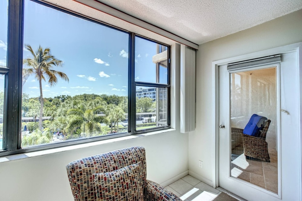 Harbor Towers 3rd Fl 1 Bedroom Pool View - photo 9