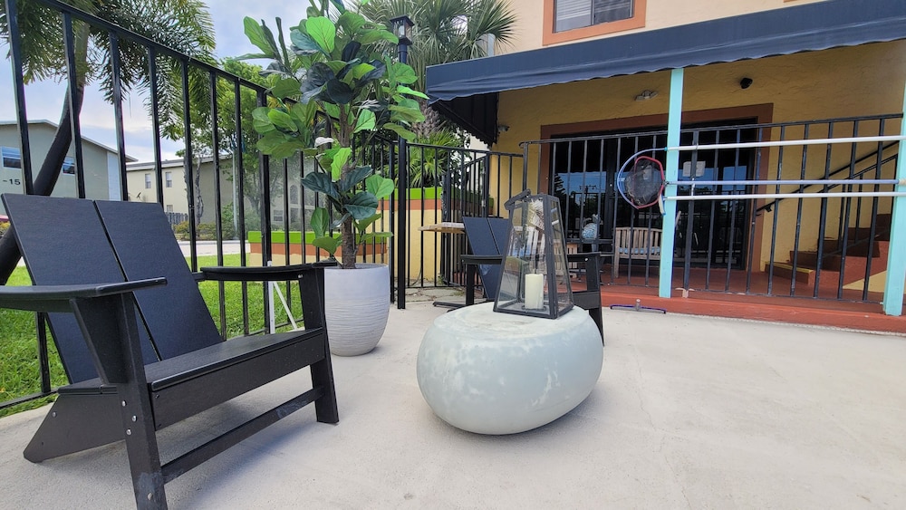 Sunny Palms Inn - photo 31