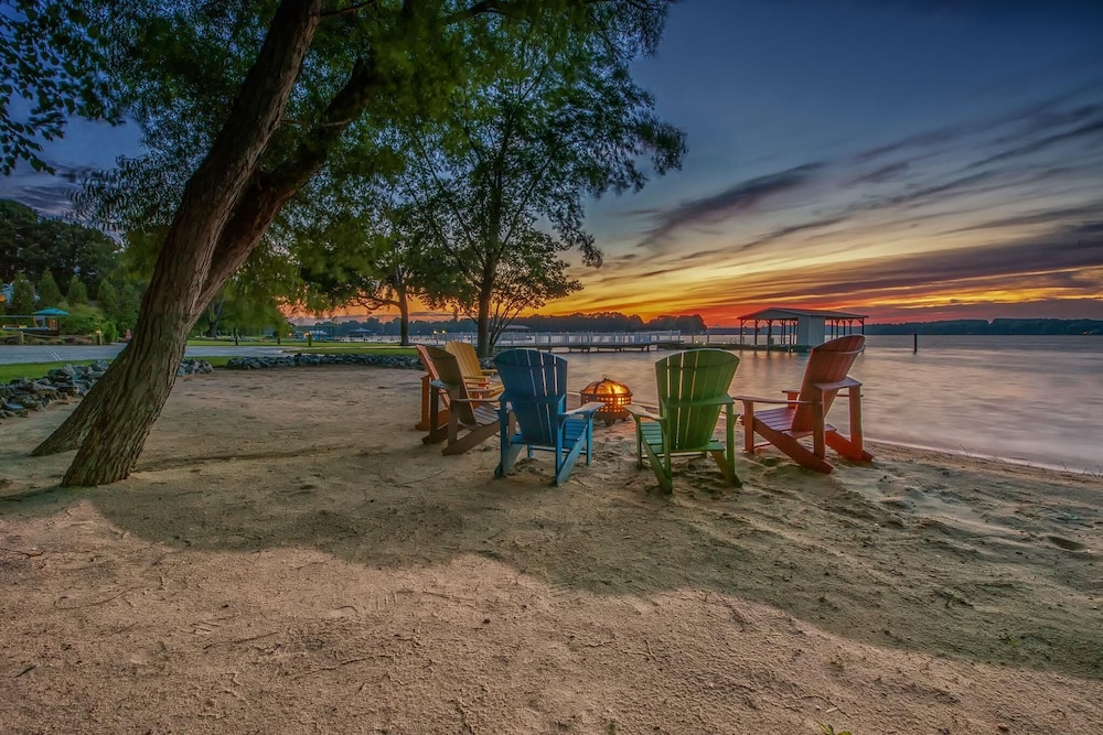 Lake Norman Breakaway — hotel in Mooresville