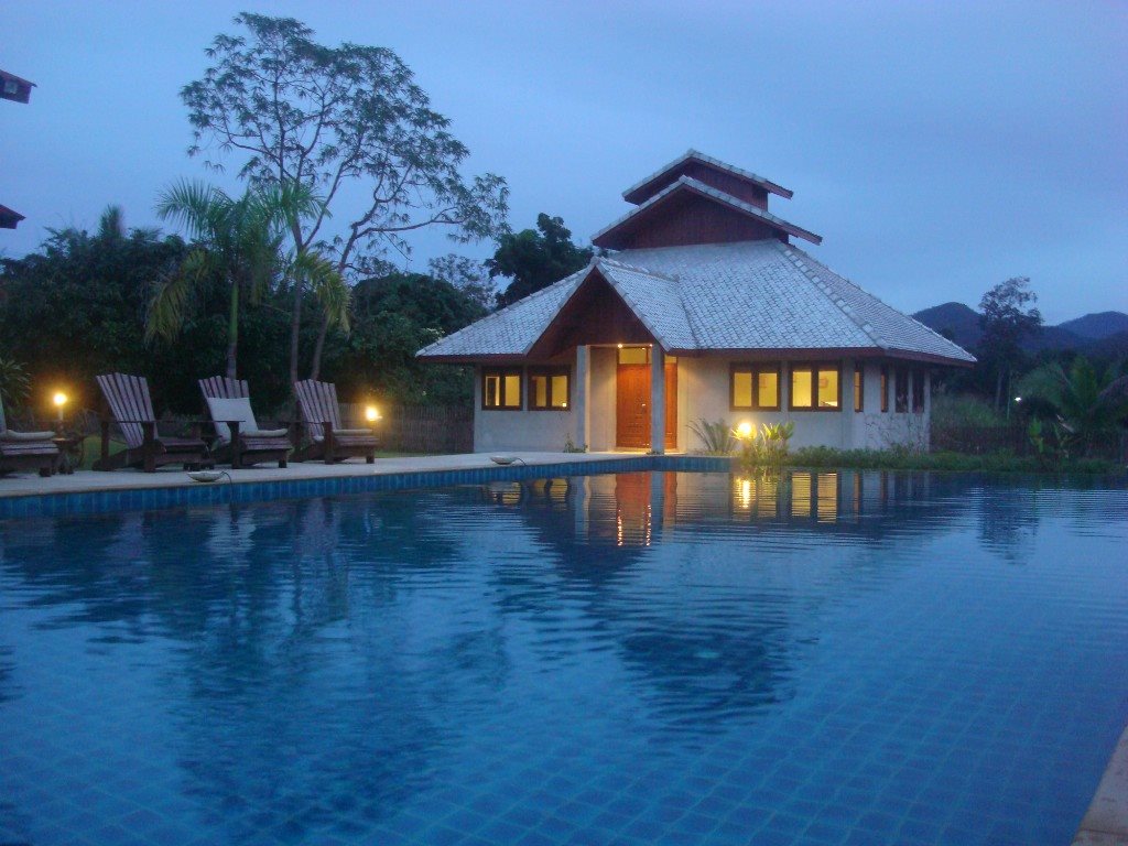Quinlins - carbon neutral hotel in Pai