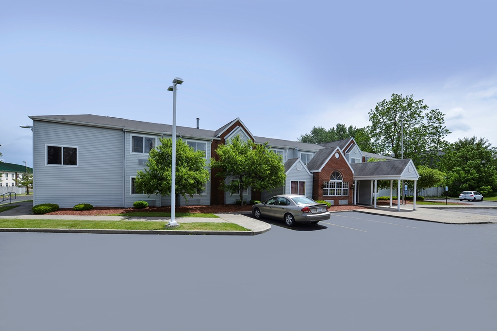 Americas Best Value Inn East Syracuse - photo 3