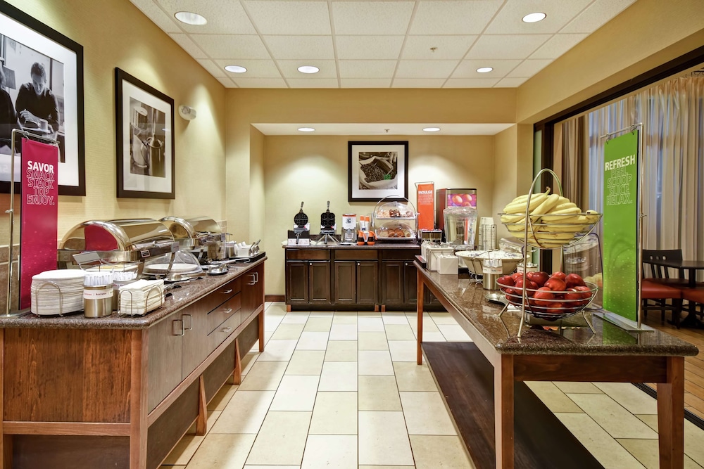 Hampton Inn & Suites Folsom - photo 51
