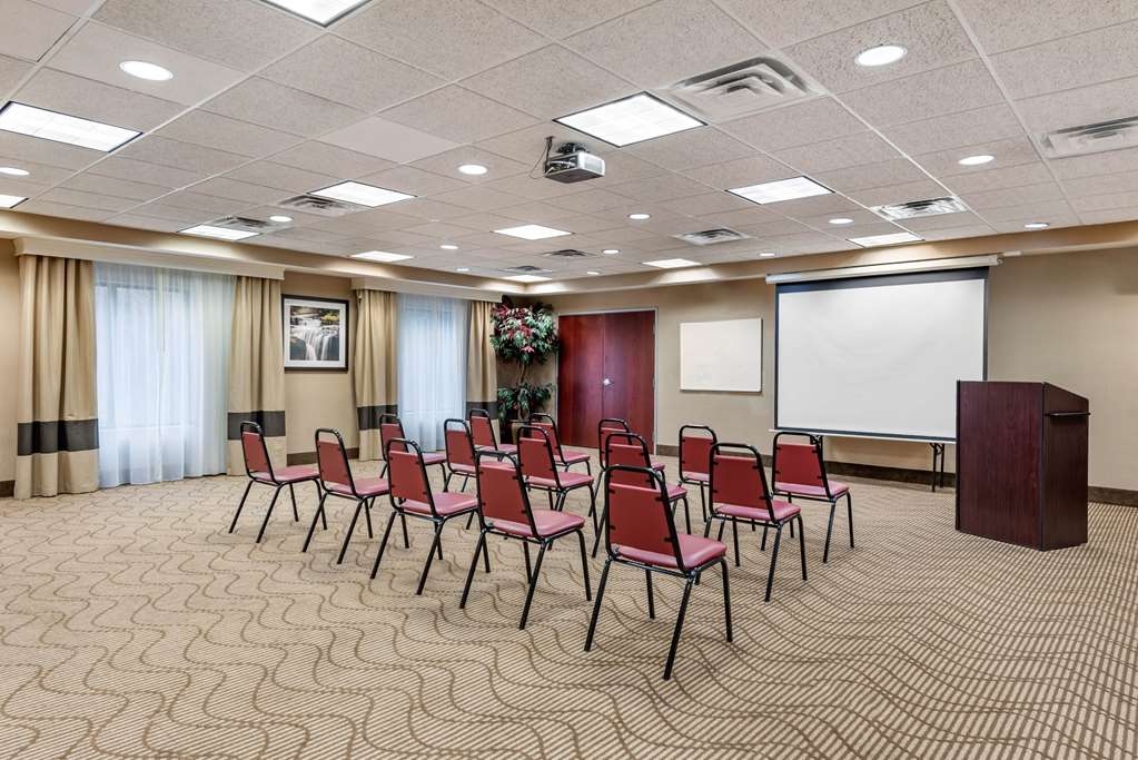 Comfort Suites Elkhart South - photo 31