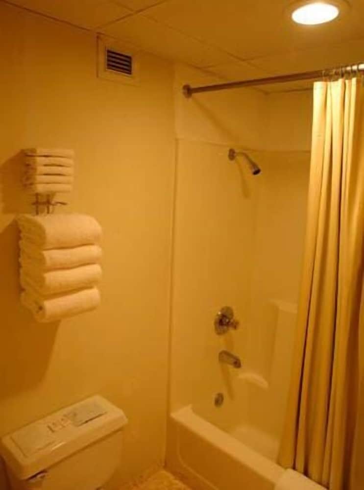 Branson Vacation Inn & Suites - last minute hotel in Branson