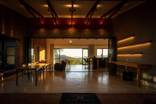 Miombo Mountain Lodge and Spa — 5-Star Luxury Hotel in Harare, Zimbabwe