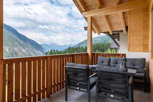 Blosegghof Bergchalets Talblick — 4-Star Luxury Hotel in Racines, Italy