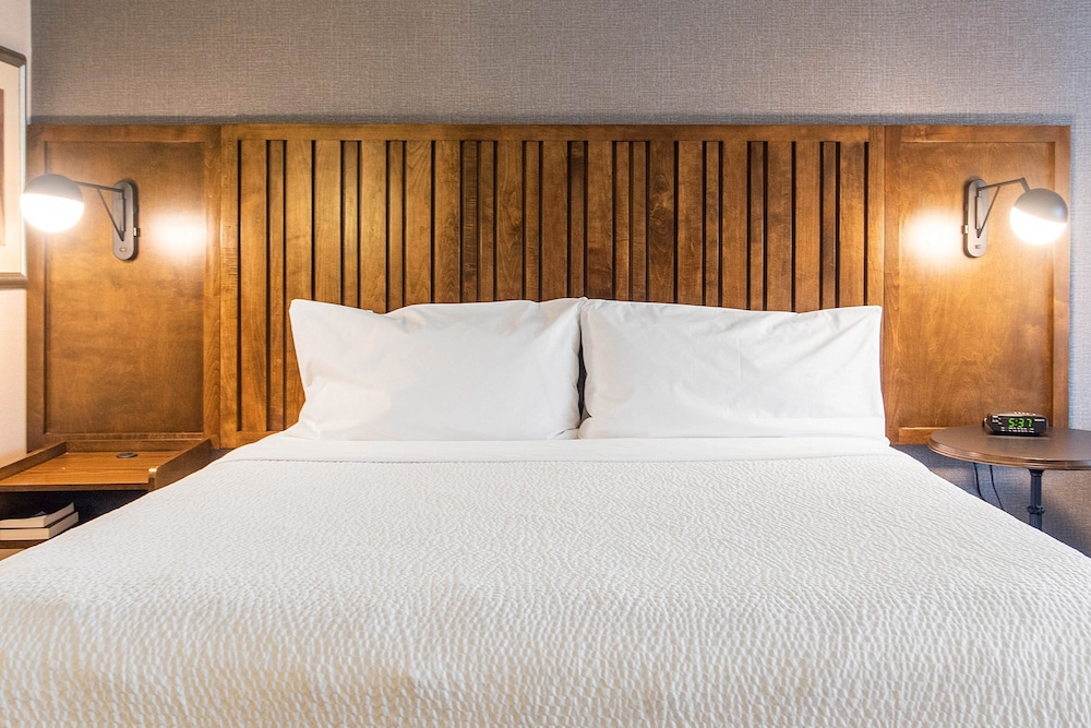 Four Points by Sheraton Melville Long Island - photo 5