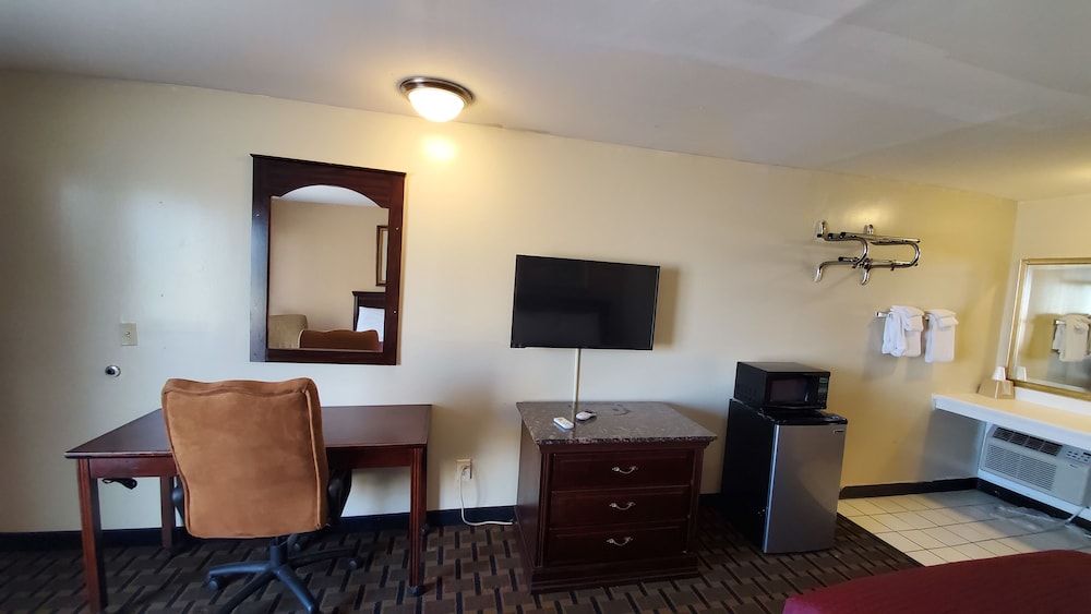 Marion Gray Plaza Motel - photo 8