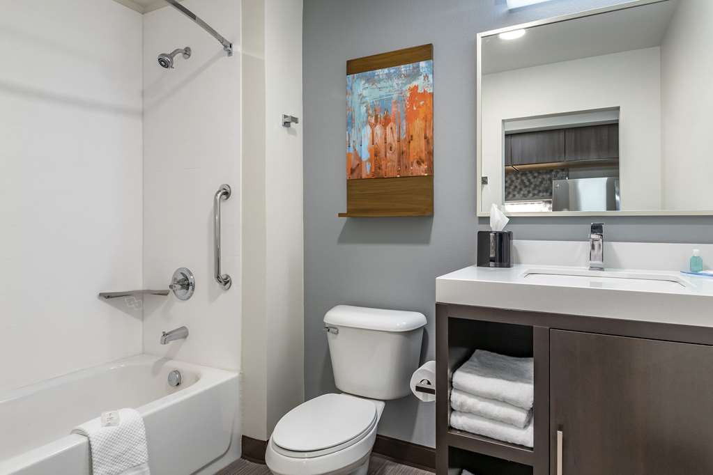MainStay Suites Milwaukee Franklin - photo 13