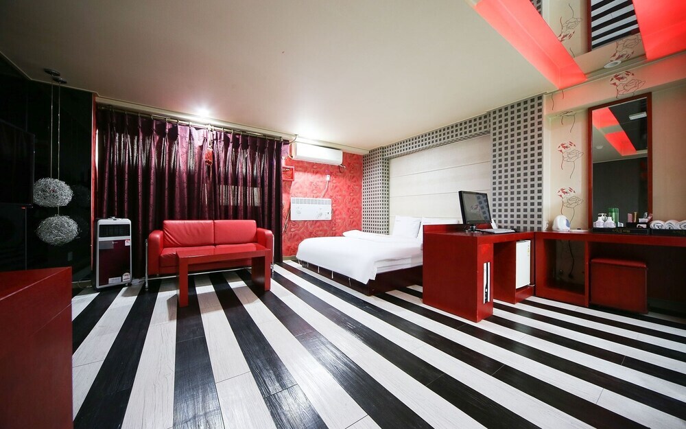 Andong Susan Palace Taehwa Branch in Andong, South Korea