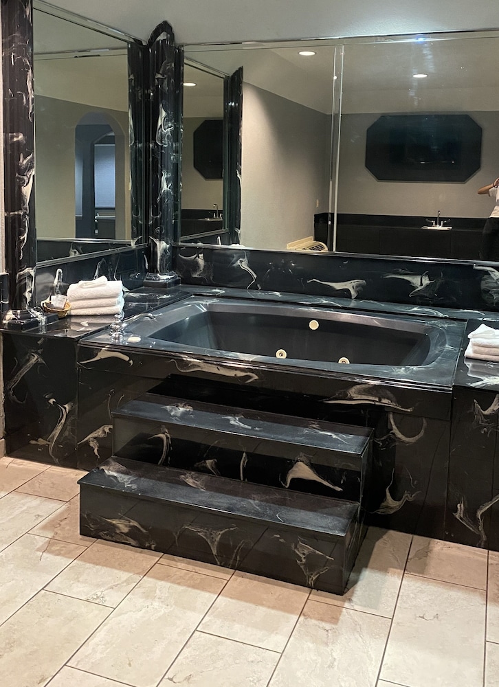 Island Suites - photo 20