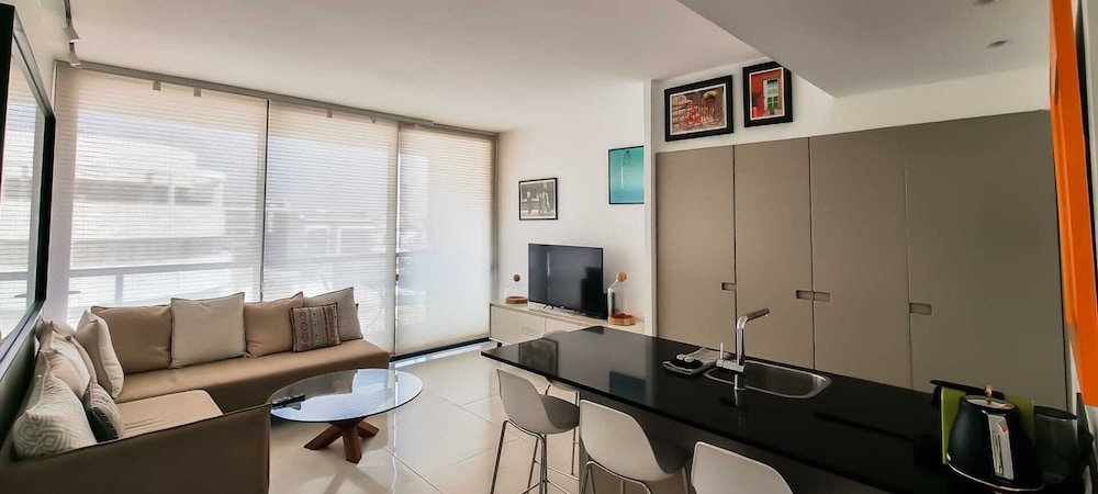 Design Apt Parking Included 2BDR TL30 — 4-Star Luxury Hotel in Tel Aviv, Israel