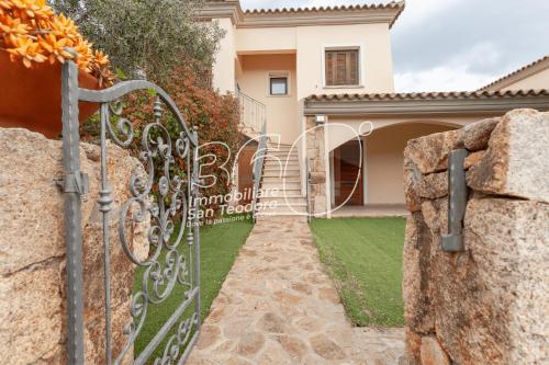 Trilo Harbour - carbon neutral hotel in San Teodoro
