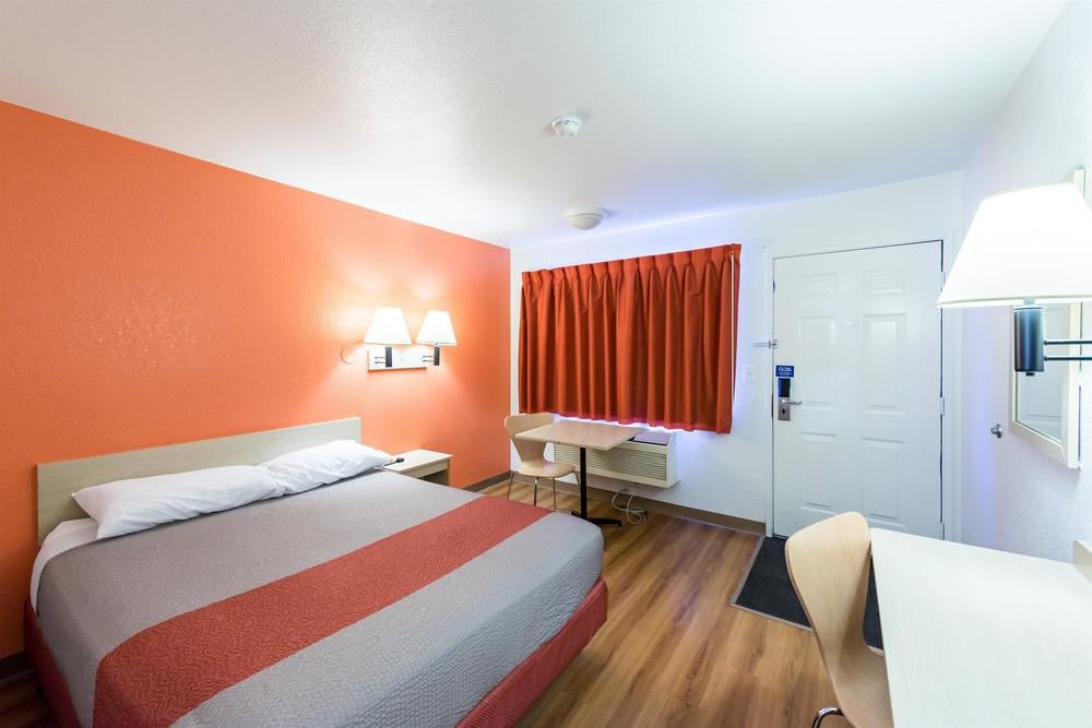 Motel 6 Reno West - photo 17