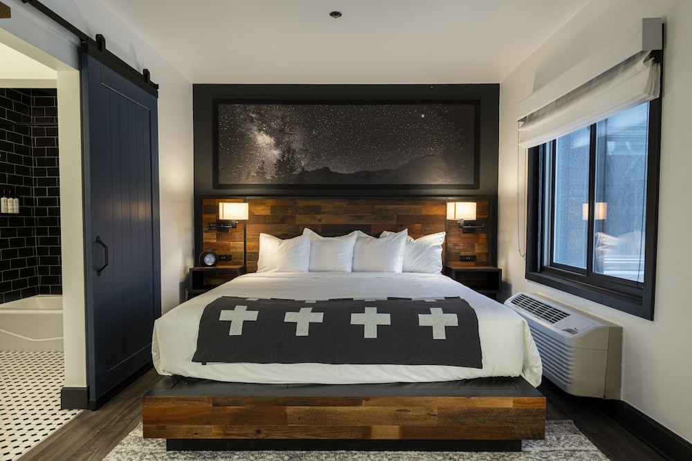 Gravity Haus - photo 36
