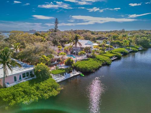 Siesta Key Bungalows the 3 Bungalow Complex — 4-Star Luxury Hotel in Siesta Key, United States