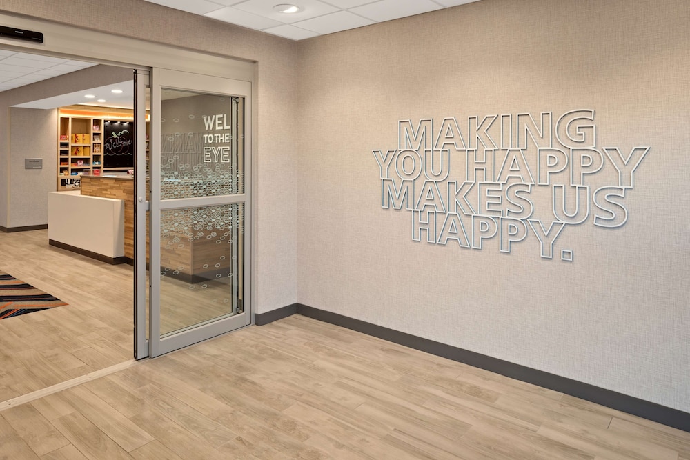 Hampton Inn Circleville - photo 2