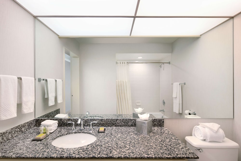DoubleTree by Hilton Sonoma Wine Country - photo 39