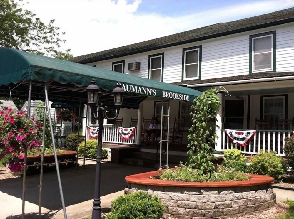 Baumann's Brookside Resort - photo 19