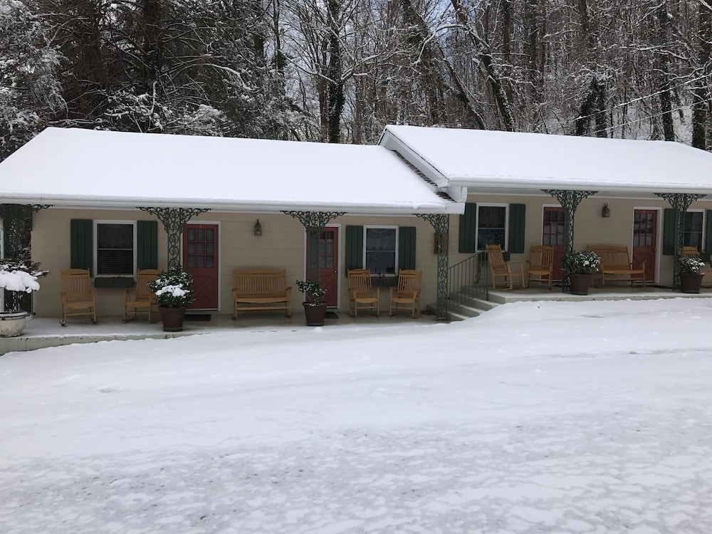 Mountain Aire Cottages & Inn - photo 43