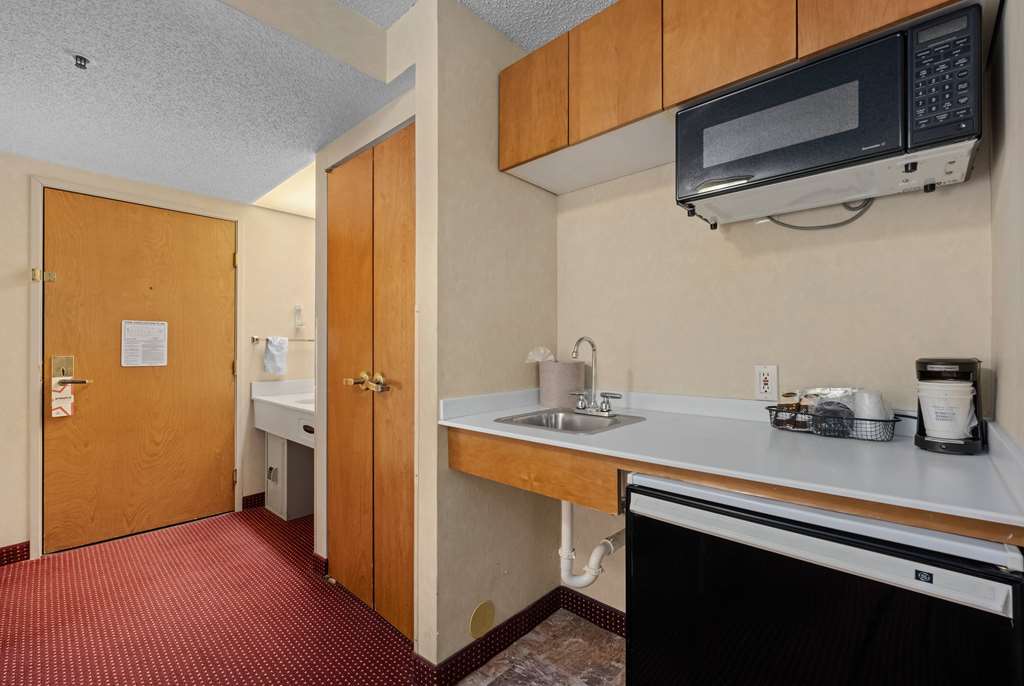 AmericInn by Wyndham Denver Airport - photo 23