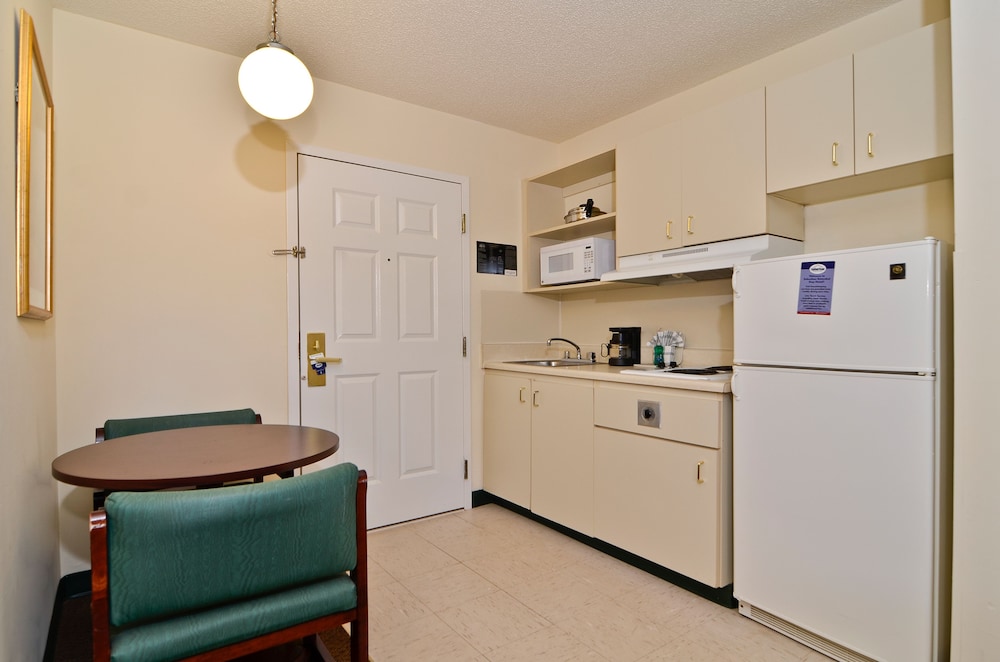 Studio 6 Extended Stay Myrtle Beach SC - photo 6
