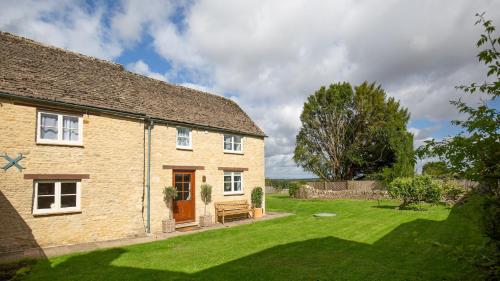 Patch Hill House — 4-Star Luxury Hotel in Witney, United Kingdom