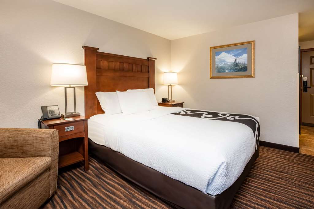 La Quinta Inn by Wyndham Bend - photo 17