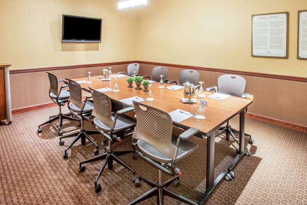 Sonesta Milwaukee West Wauwatosa - photo 37