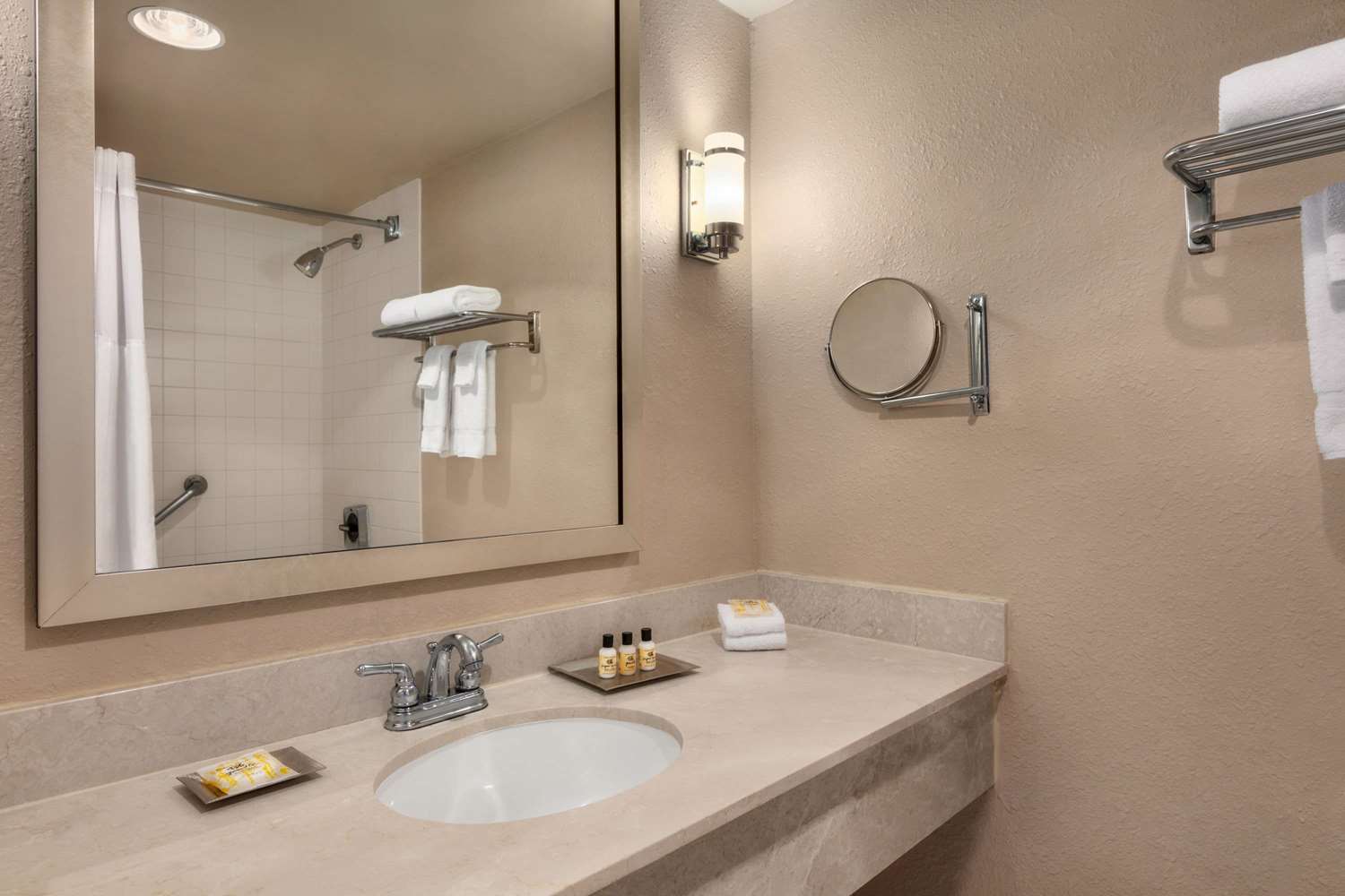 Wyndham Tulsa - photo 26