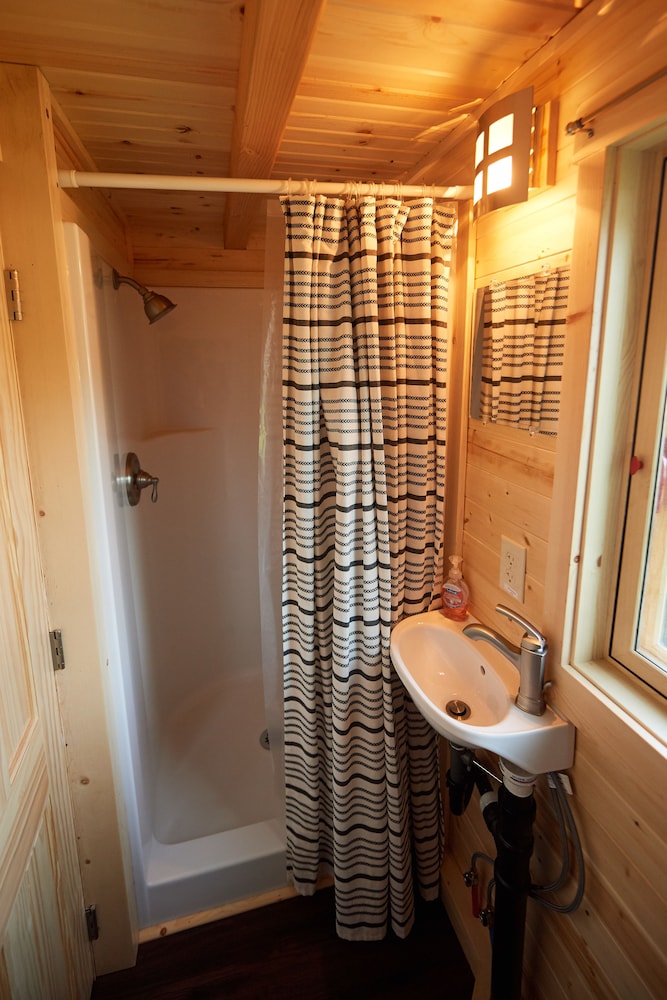 Tuxbury Pond Camping Resort Cottage - photo 64
