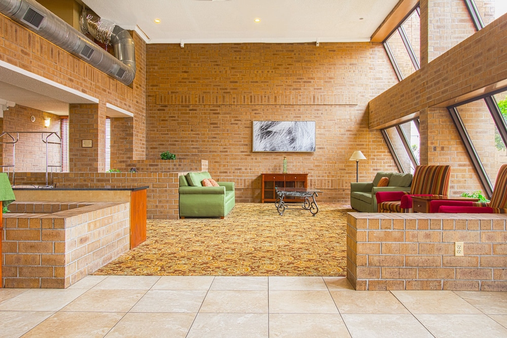 Tulsa Square Hotel Central I 44 By OYO - photo 13