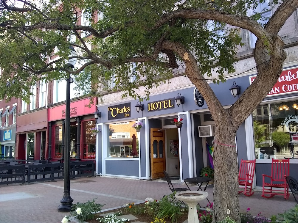 The Charles Inn at Vacationland Inns — hotel in Bangor