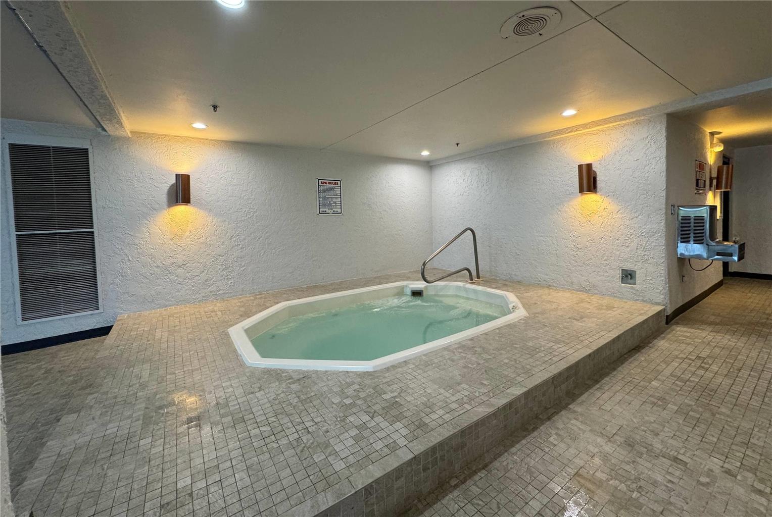 The Chateau Hotel and Conference Center - photo 5