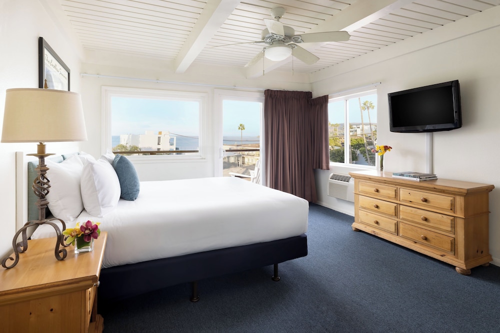 Pacific Edge Hotel - photo 21