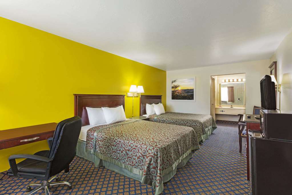 Days Inn by Wyndham Delta - photo 9