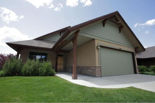 5 bdr 3ba Great House Great Value Resort FUN in Eden, United States