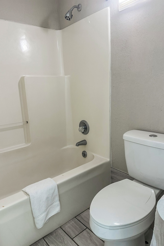 Regal Inn Guntersville By OYO Hwy 431 - photo 20