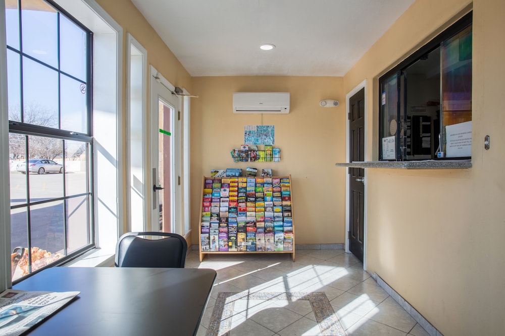 Pinn Road Inn and Suites - photo 2