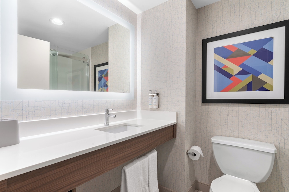 Holiday Inn Express Coralville by IHG - photo 12