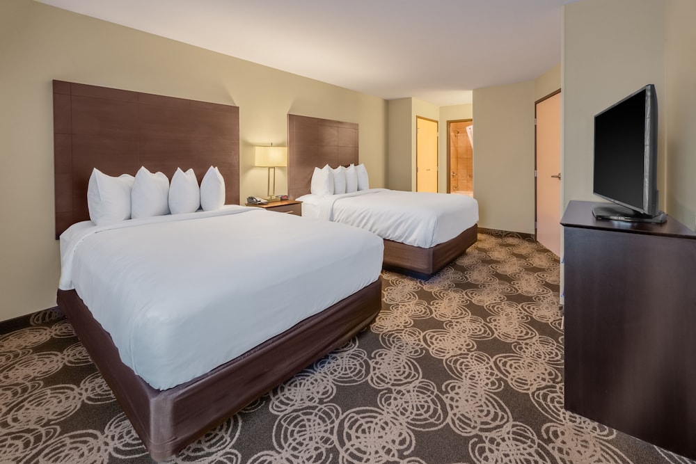 Landmark Suites - photo 7