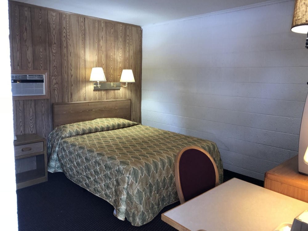 Sun 'N Snow Hotel - photo 40