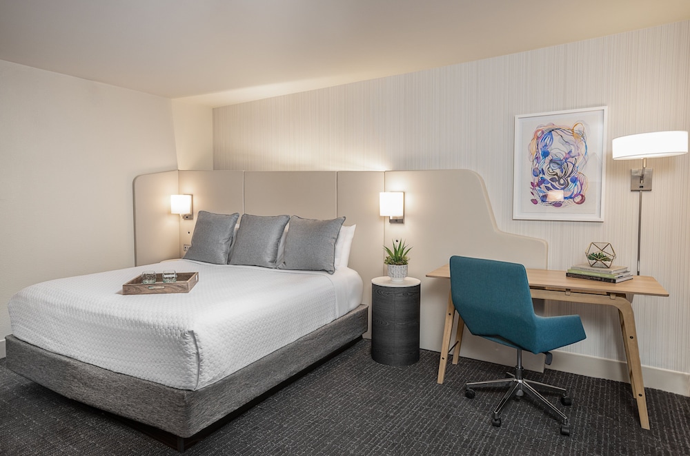 Crowne Plaza Atlanta Perimeter at Ravinia by IHG - photo 11