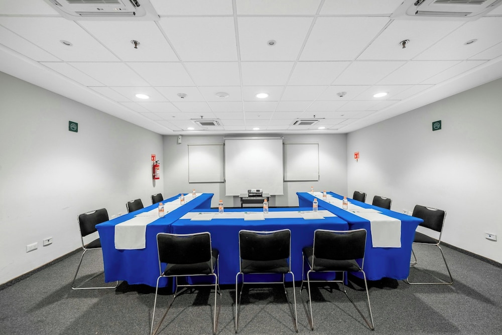 City Express Junior by Marriott Ciudad del Carmen