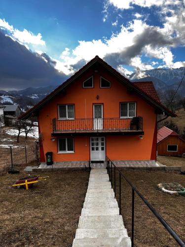Dor de munte - carbon neutral hotel in Magura